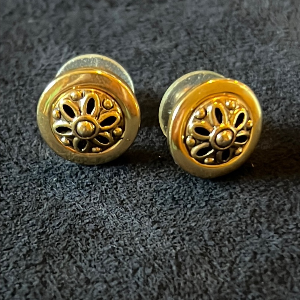 Vintage Oscar De La Renta Gold Floral Stud Earrings
